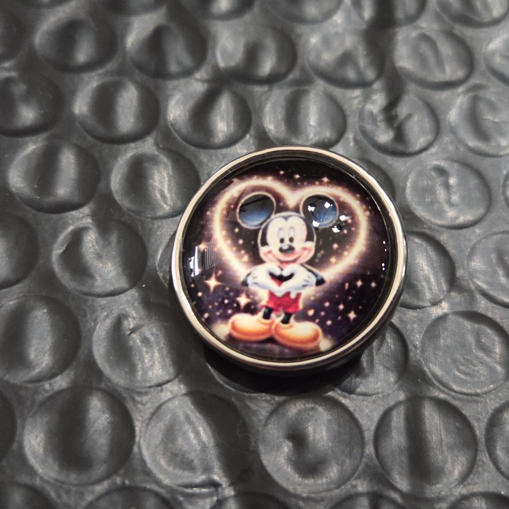 🍍Snap Mickey Mouse 5/$20